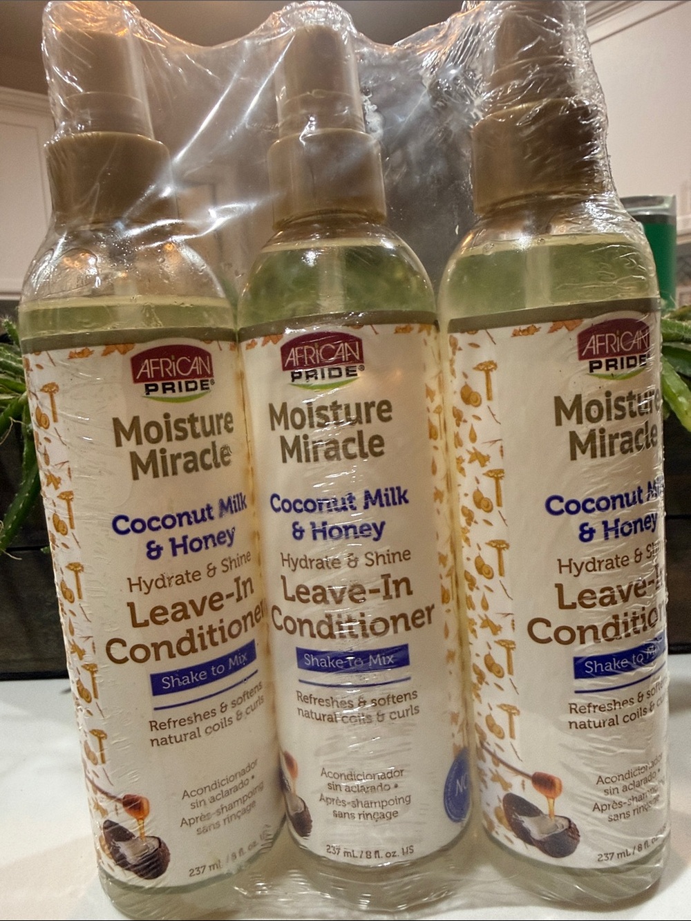 African pride Moisture Miracle Coconut Milk & Honey Leave-In Conditioner -3 pack